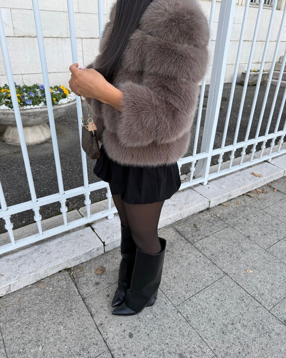 Pelzmantel Faux Fur Grau Kurz